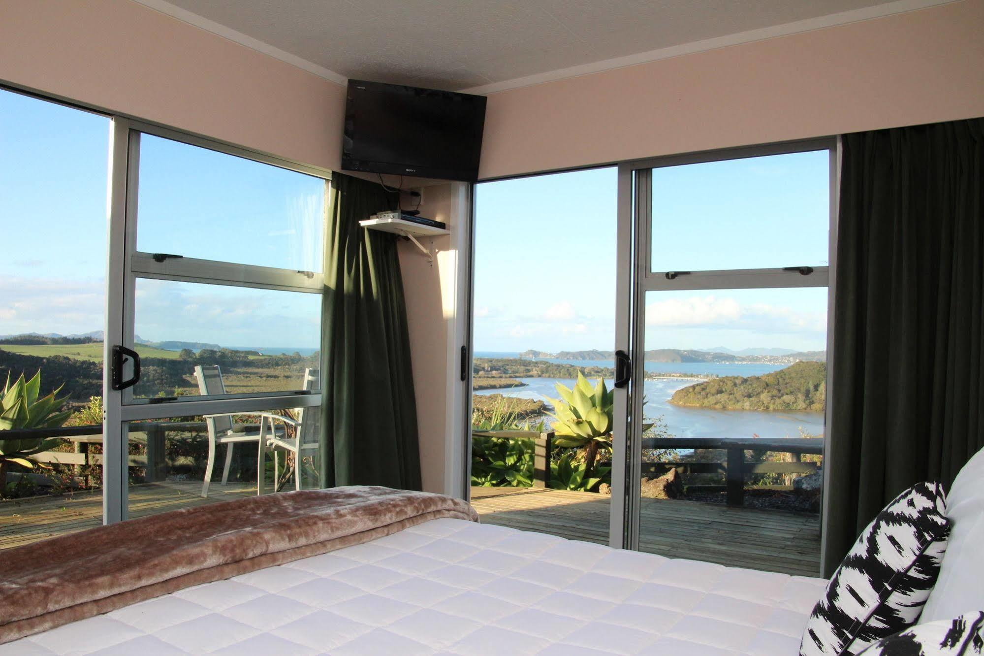 Cook's Lookout Motel